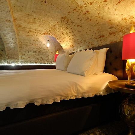 Secret Jacuzzi Mons - Parking Prive Gratuit Bed and Breakfast Εξωτερικό φωτογραφία