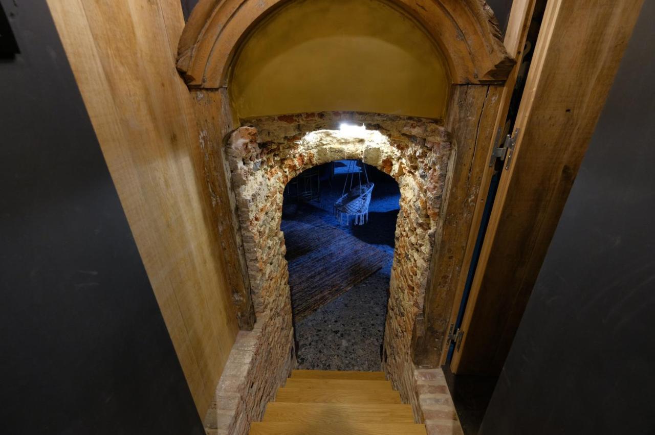 Secret Jacuzzi Mons - Parking Prive Gratuit Bed and Breakfast Εξωτερικό φωτογραφία