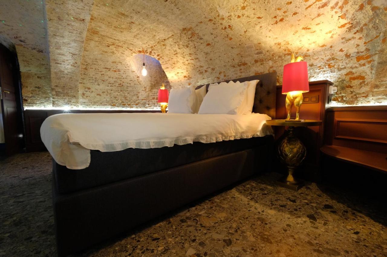 Secret Jacuzzi Mons - Parking Prive Gratuit Bed and Breakfast Εξωτερικό φωτογραφία