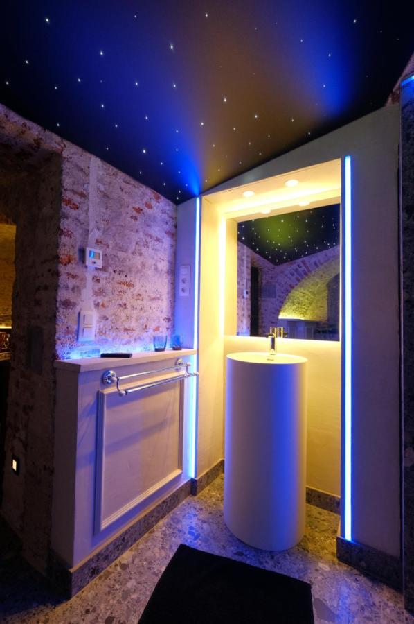 Secret Jacuzzi Mons - Parking Prive Gratuit Bed and Breakfast Εξωτερικό φωτογραφία