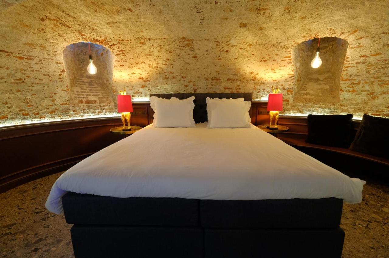 Secret Jacuzzi Mons - Parking Prive Gratuit Bed and Breakfast Εξωτερικό φωτογραφία